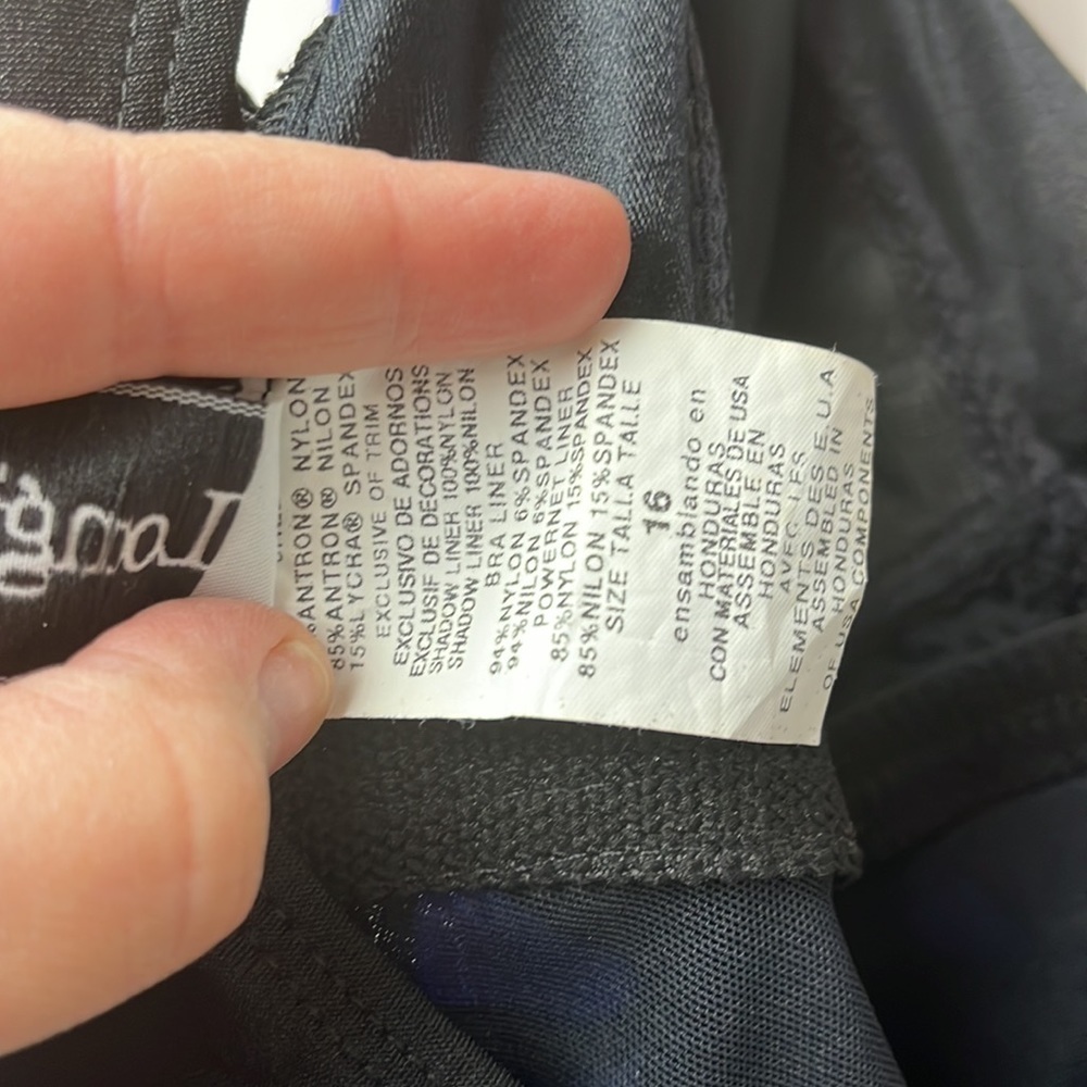 Longitude Leaf Pattern Swimsuit - image 7